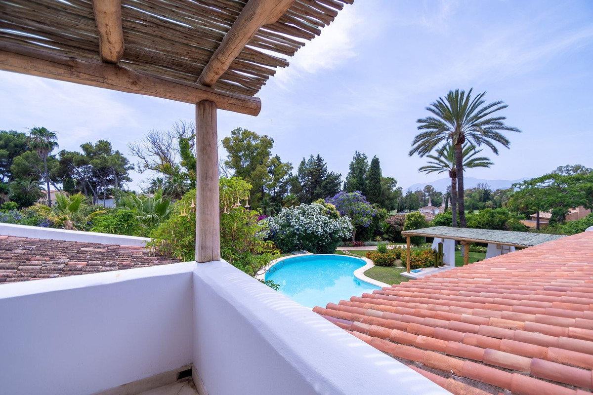7 Bed Townhouse for sale in Guadalmina Baja Costa Del Sol, Málaga, Spain