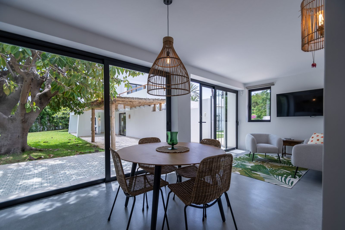 7 Bed Townhouse for sale in Guadalmina Baja Costa Del Sol, Málaga, Spain