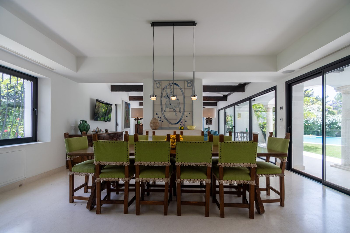 7 Bed Townhouse for sale in Guadalmina Baja Costa Del Sol, Málaga, Spain