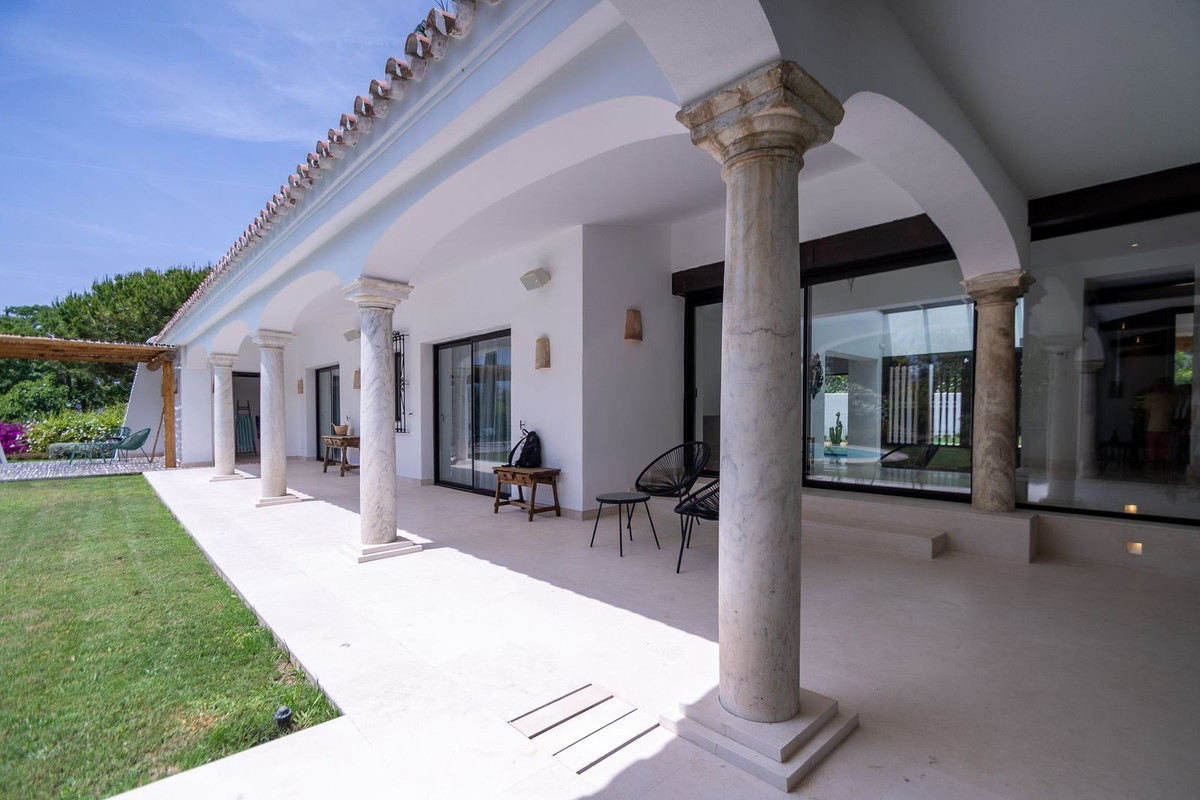 7 Bed Townhouse for sale in Guadalmina Baja Costa Del Sol, Málaga, Spain