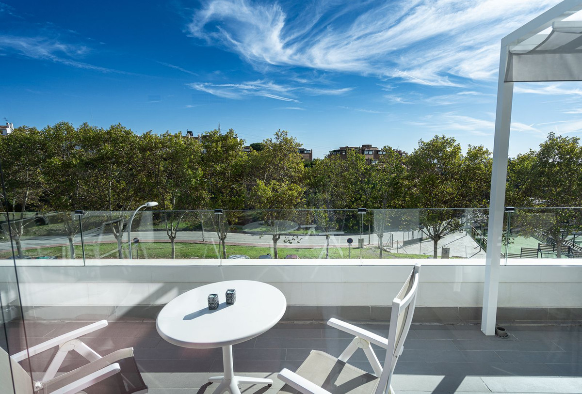 4 Bed Apartment for sale in Marbella Costa Del Sol, Málaga, Spain
