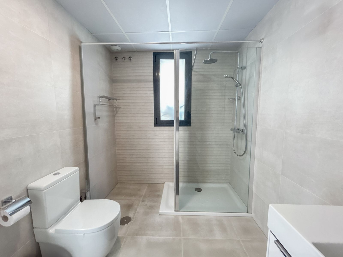 4 Bed Apartment for sale in Marbella Costa Del Sol, Málaga, Spain