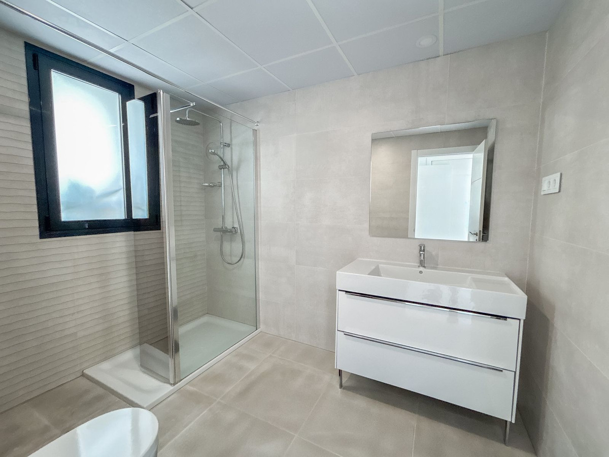 4 Bed Apartment for sale in Marbella Costa Del Sol, Málaga, Spain