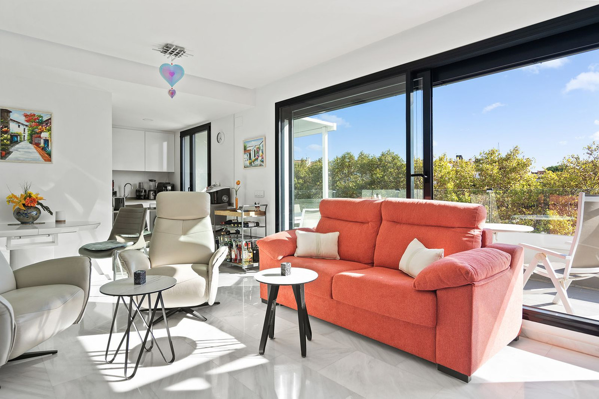 4 Bed Apartment for sale in Marbella Costa Del Sol, Málaga, Spain