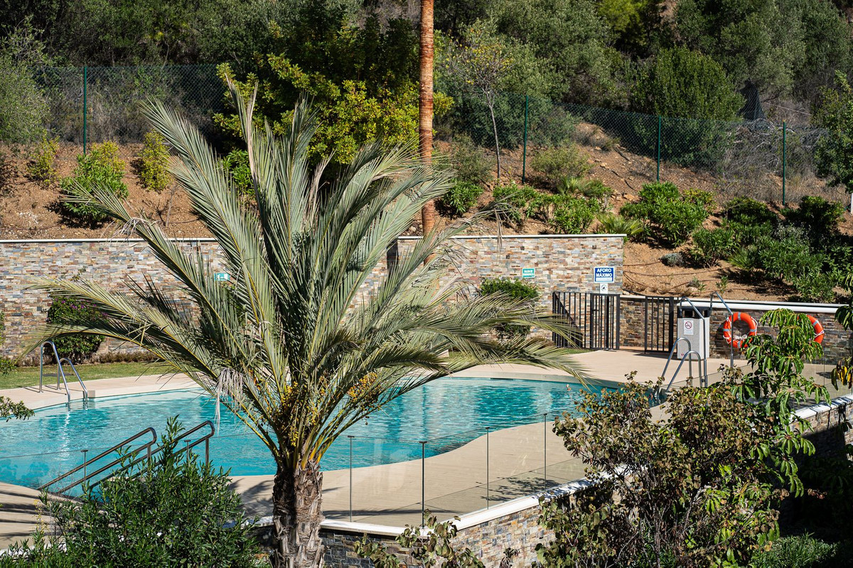4 Bed Apartment for sale in Marbella Costa Del Sol, Málaga, Spain