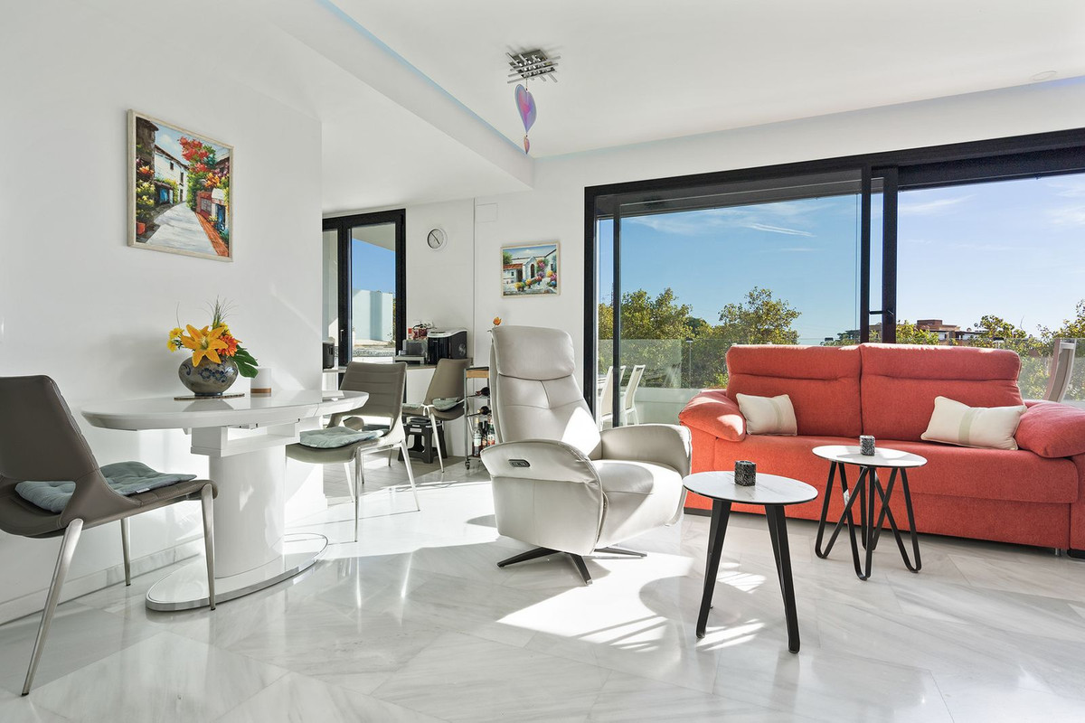 4 Bed Apartment for sale in Marbella Costa Del Sol, Málaga, Spain