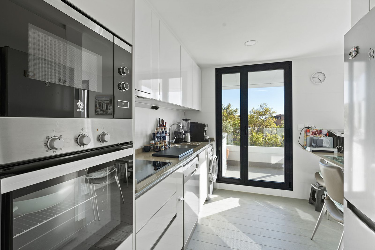 4 Bed Apartment for sale in Marbella Costa Del Sol, Málaga, Spain