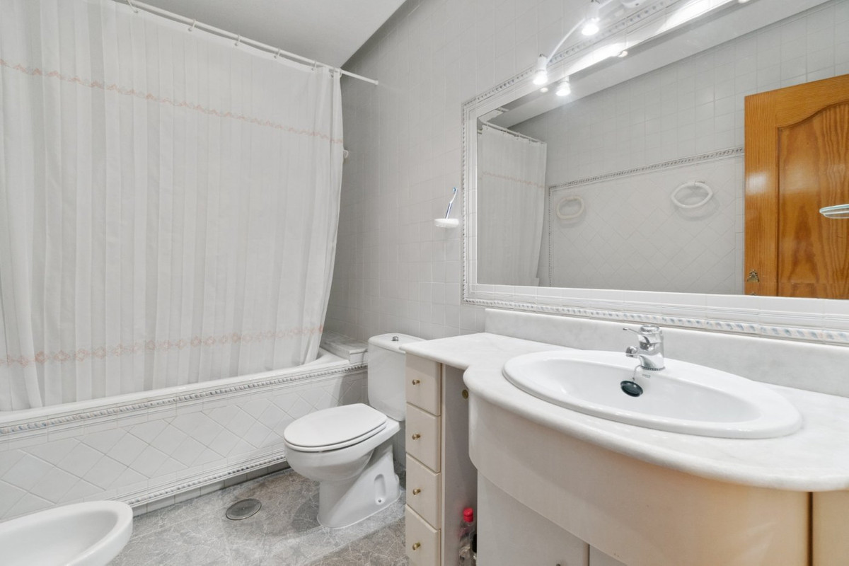 5 Bed Townhouse for sale in La Veleta Costa Blanca, Alicante, Spain