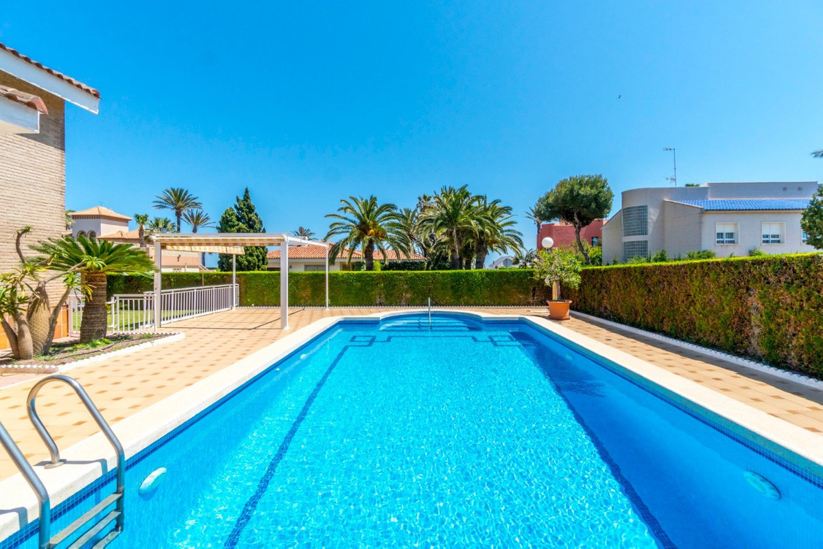 5 Bed Townhouse for sale in La Veleta Costa Blanca, Alicante, Spain