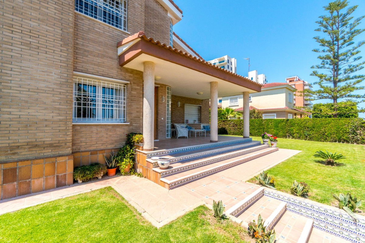 5 Bed Townhouse for sale in La Veleta Costa Blanca, Alicante, Spain