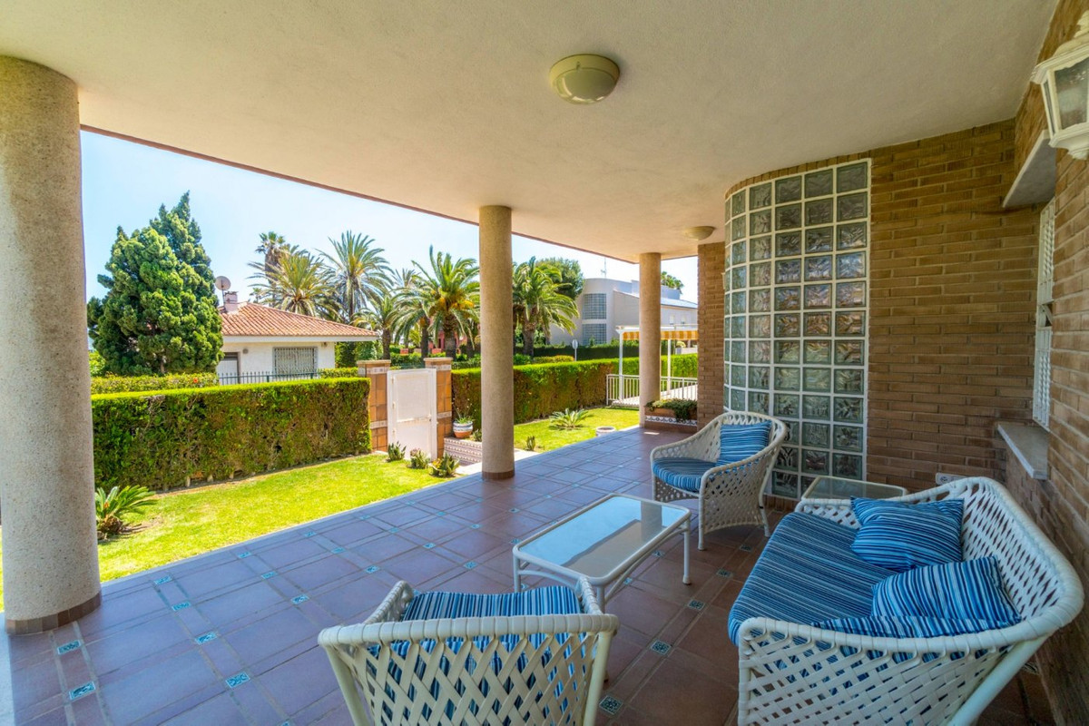 5 Bed Townhouse for sale in La Veleta Costa Blanca, Alicante, Spain
