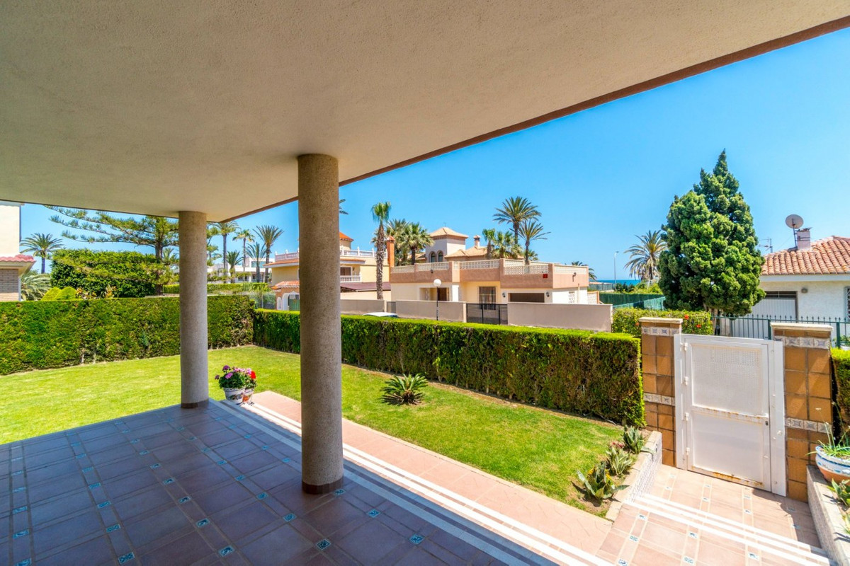 5 Bed Townhouse for sale in La Veleta Costa Blanca, Alicante, Spain