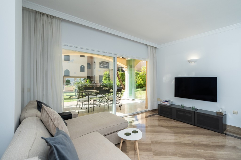 3 Bed Apartment for sale in Elviria Costa Del Sol, Málaga, Spain