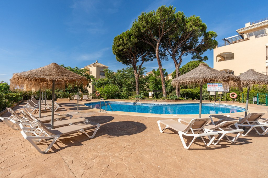 3 Bed Apartment for sale in Elviria Costa Del Sol, Málaga, Spain