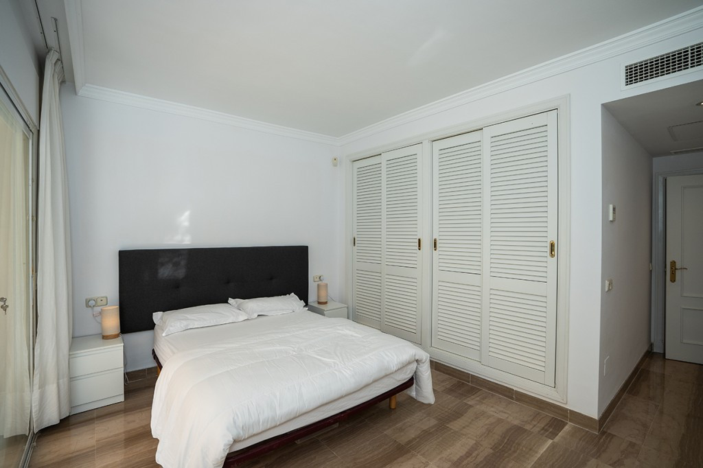 3 Bed Apartment for sale in Elviria Costa Del Sol, Málaga, Spain
