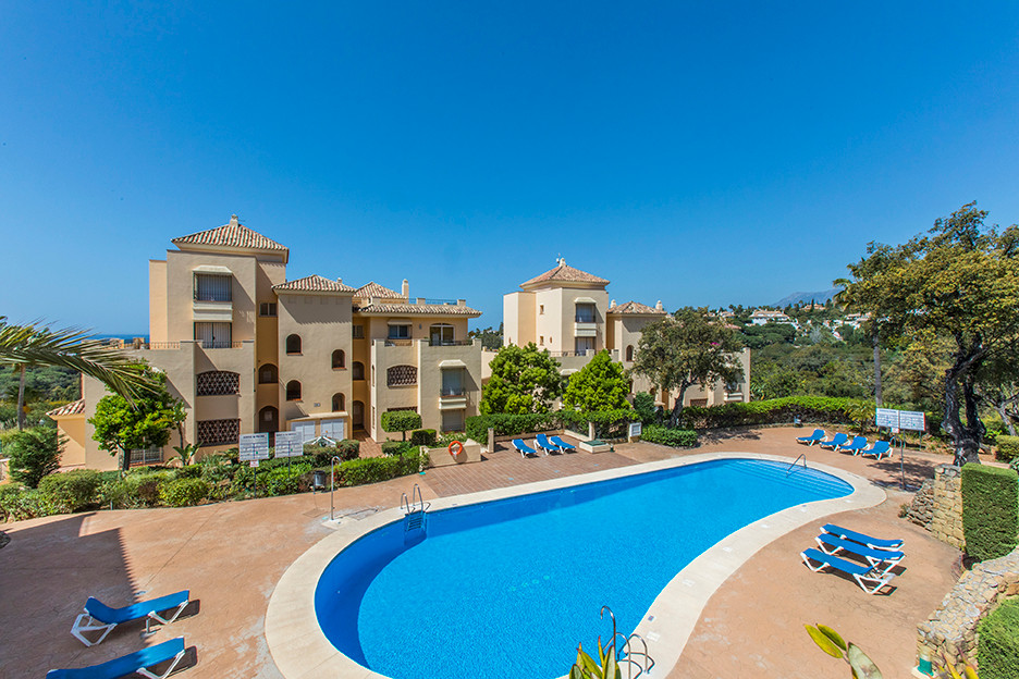 3 Bed Apartment for sale in Elviria Costa Del Sol, Málaga, Spain