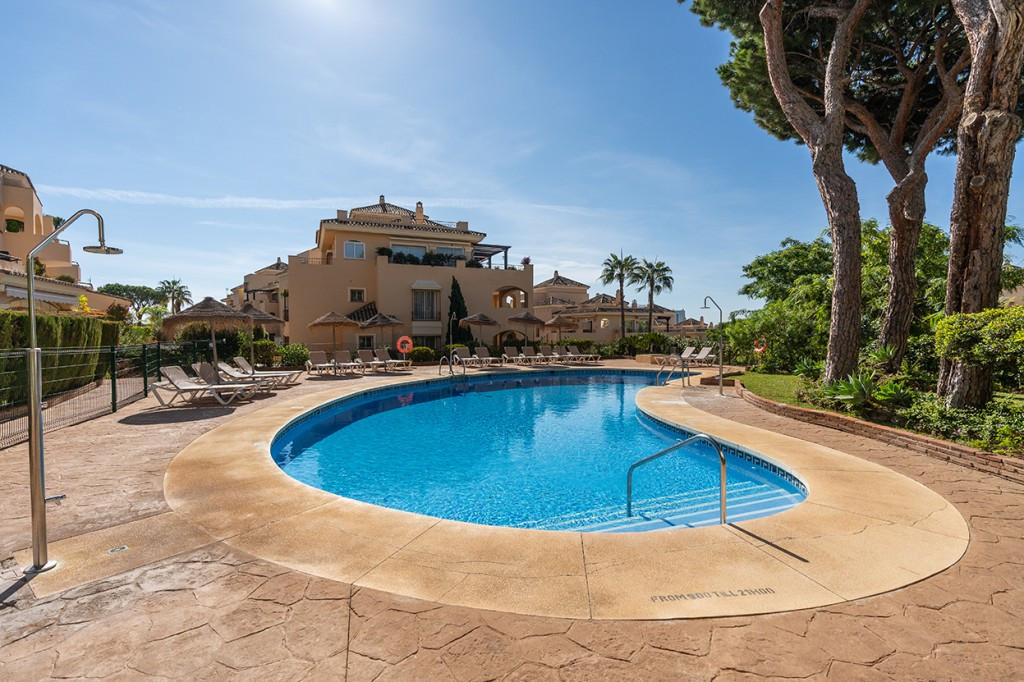 3 Bed Apartment for sale in Elviria Costa Del Sol, Málaga, Spain