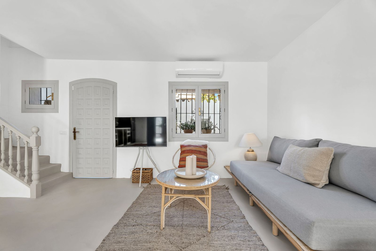 2 Bed Townhouse for sale in Marbella Costa Del Sol, Málaga, Spain
