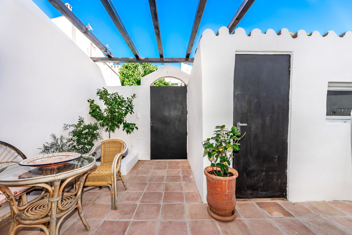 2 Bed Townhouse for sale in Marbella Costa Del Sol, Málaga, Spain