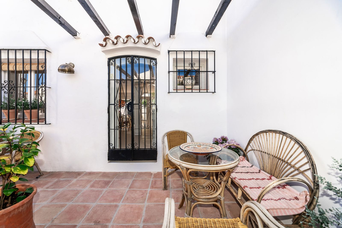2 Bed Townhouse for sale in Marbella Costa Del Sol, Málaga, Spain