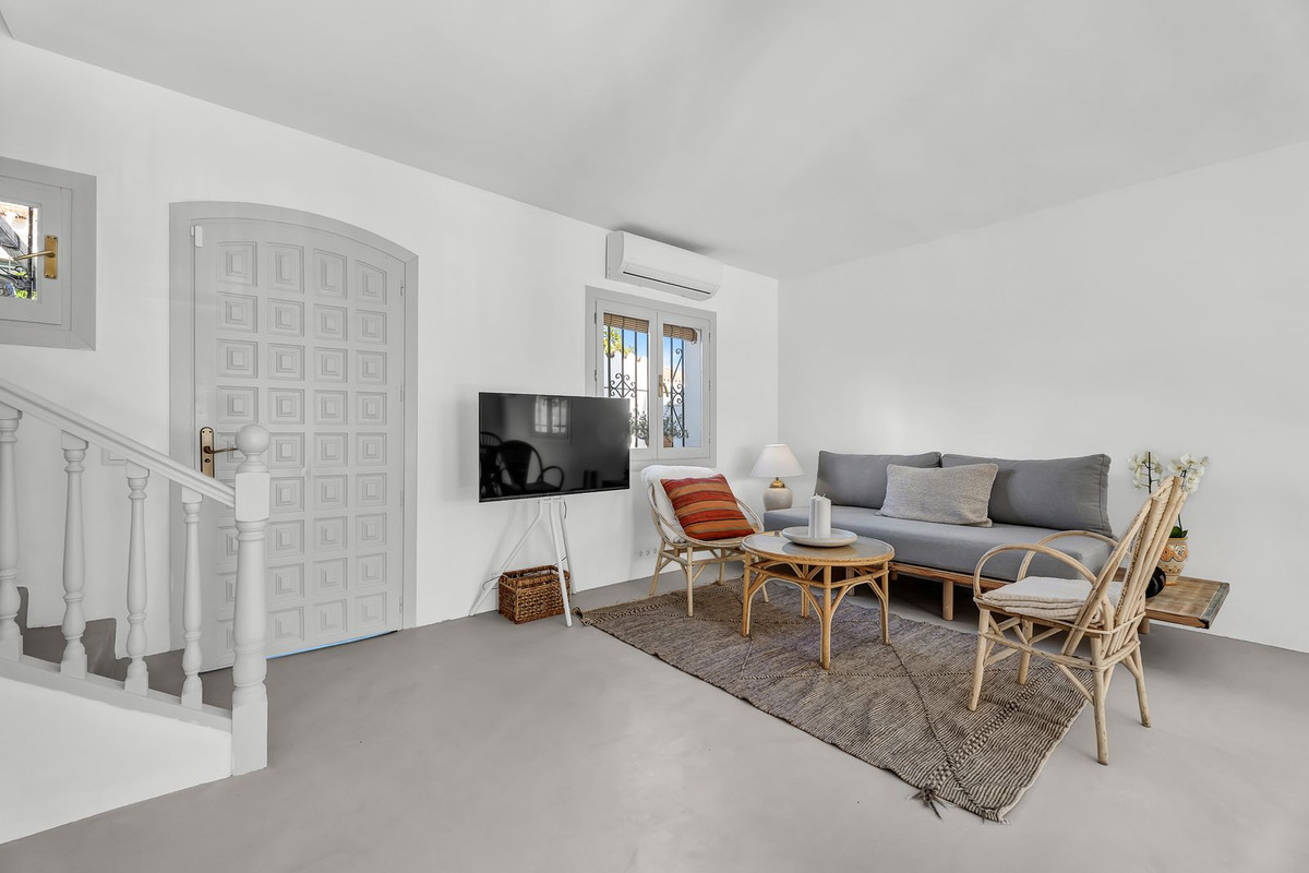 2 Bed Townhouse for sale in Marbella Costa Del Sol, Málaga, Spain