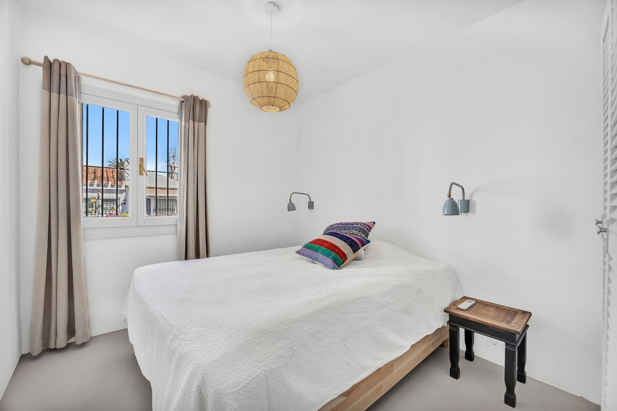 2 Bed Townhouse for sale in Marbella Costa Del Sol, Málaga, Spain