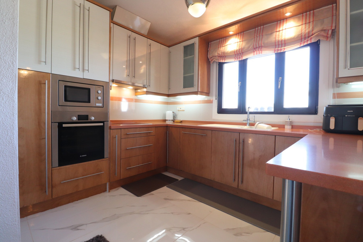 Se vende Villa - Chalet de 5 dormitorios en Costa Blanca, Alicante, España