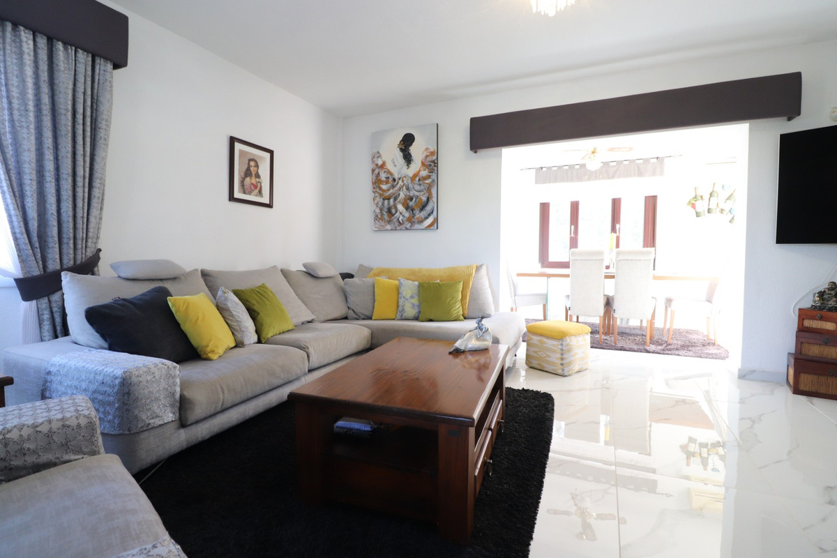 Se vende Villa - Chalet de 5 dormitorios en Costa Blanca, Alicante, España