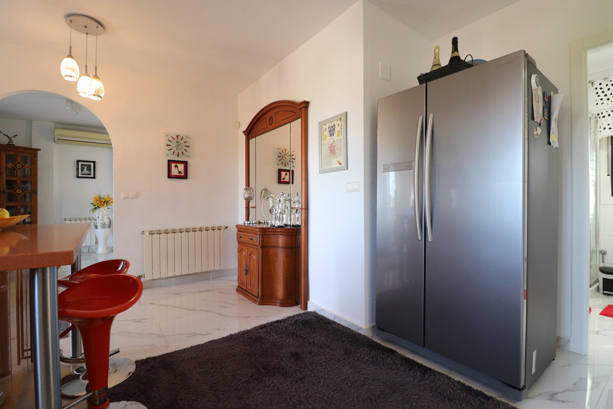 Se vende Villa - Chalet de 5 dormitorios en Costa Blanca, Alicante, España