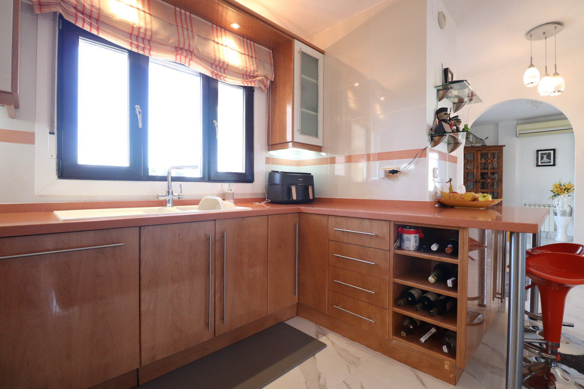 Se vende Villa - Chalet de 5 dormitorios en Costa Blanca, Alicante, España