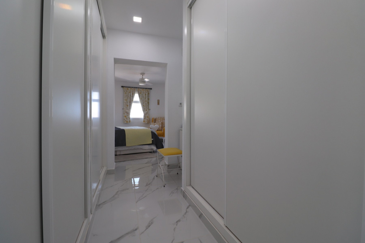 Se vende Villa - Chalet de 5 dormitorios en Costa Blanca, Alicante, España