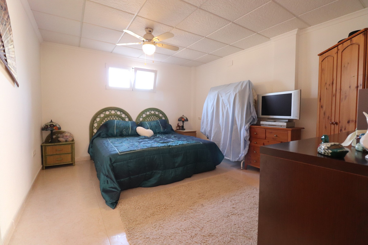 Se vende Villa - Chalet de 5 dormitorios en Costa Blanca, Alicante, España