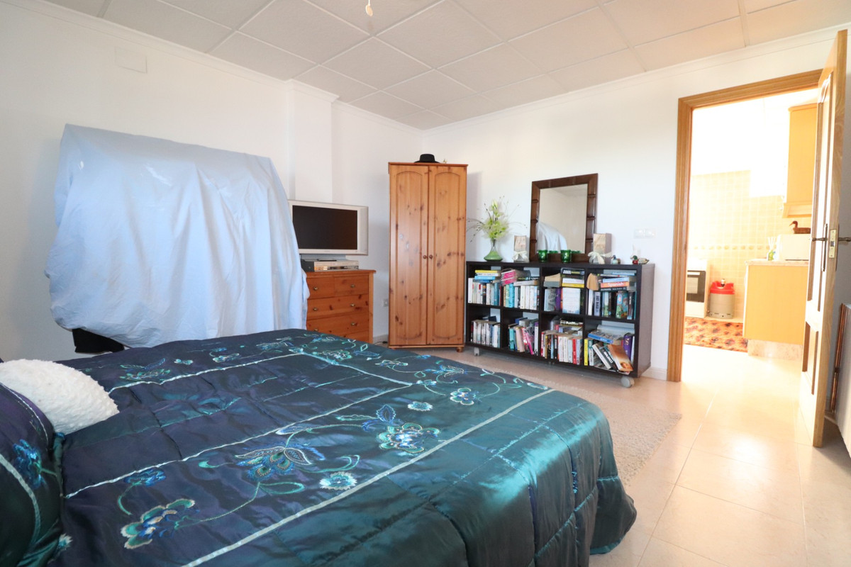 Se vende Villa - Chalet de 5 dormitorios en Costa Blanca, Alicante, España