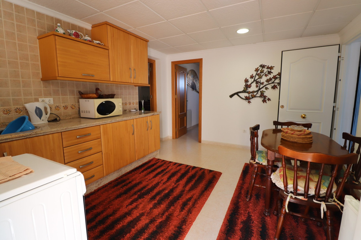 Se vende Villa - Chalet de 5 dormitorios en Costa Blanca, Alicante, España
