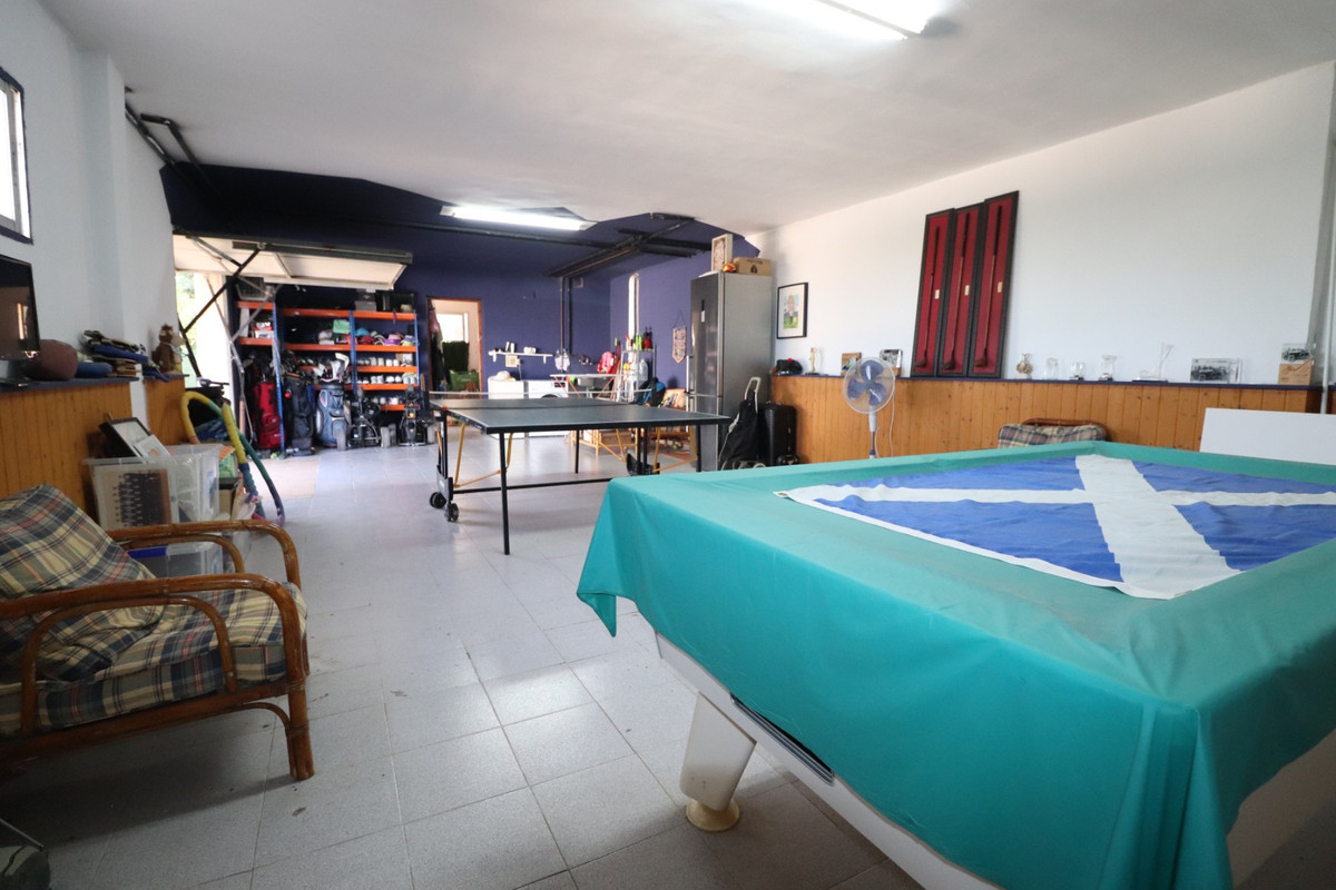 Se vende Villa - Chalet de 5 dormitorios en Costa Blanca, Alicante, España