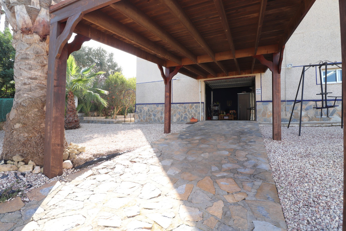 Se vende Villa - Chalet de 5 dormitorios en Costa Blanca, Alicante, España