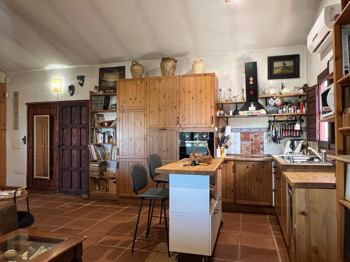 Se vende Villa - Chalet de 3 dormitorios en Costa Del Sol East, Málaga, España