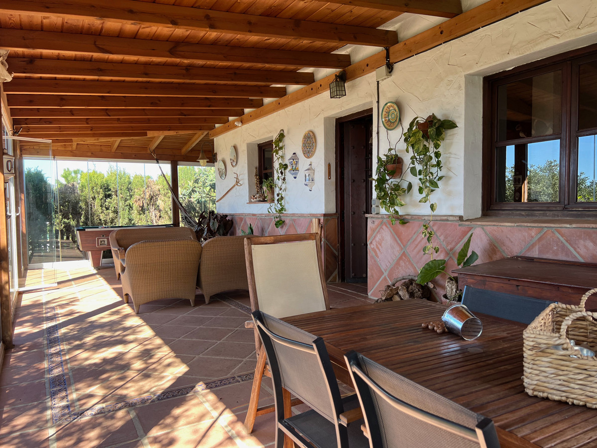 Se vende Villa - Chalet de 3 dormitorios en Costa Del Sol East, Málaga, España