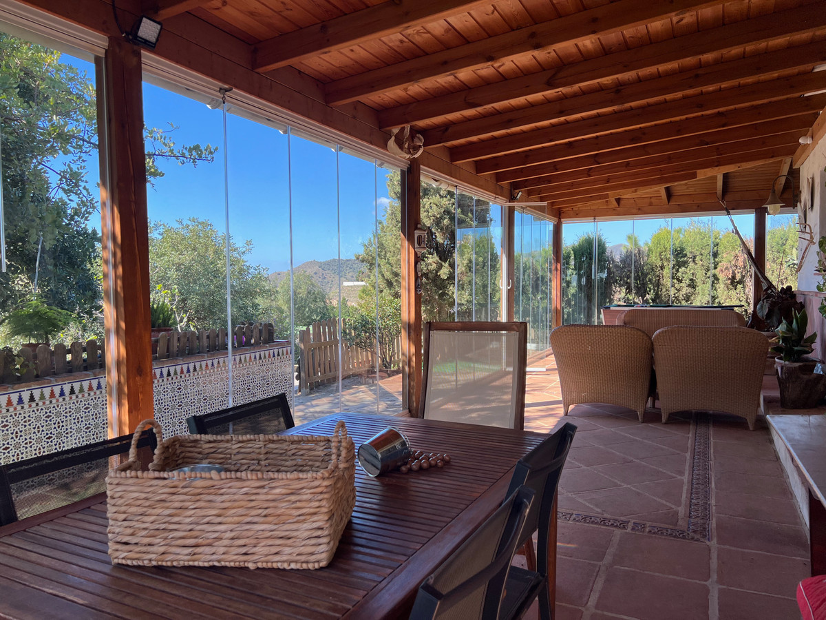 Se vende Villa - Chalet de 3 dormitorios en Costa Del Sol East, Málaga, España