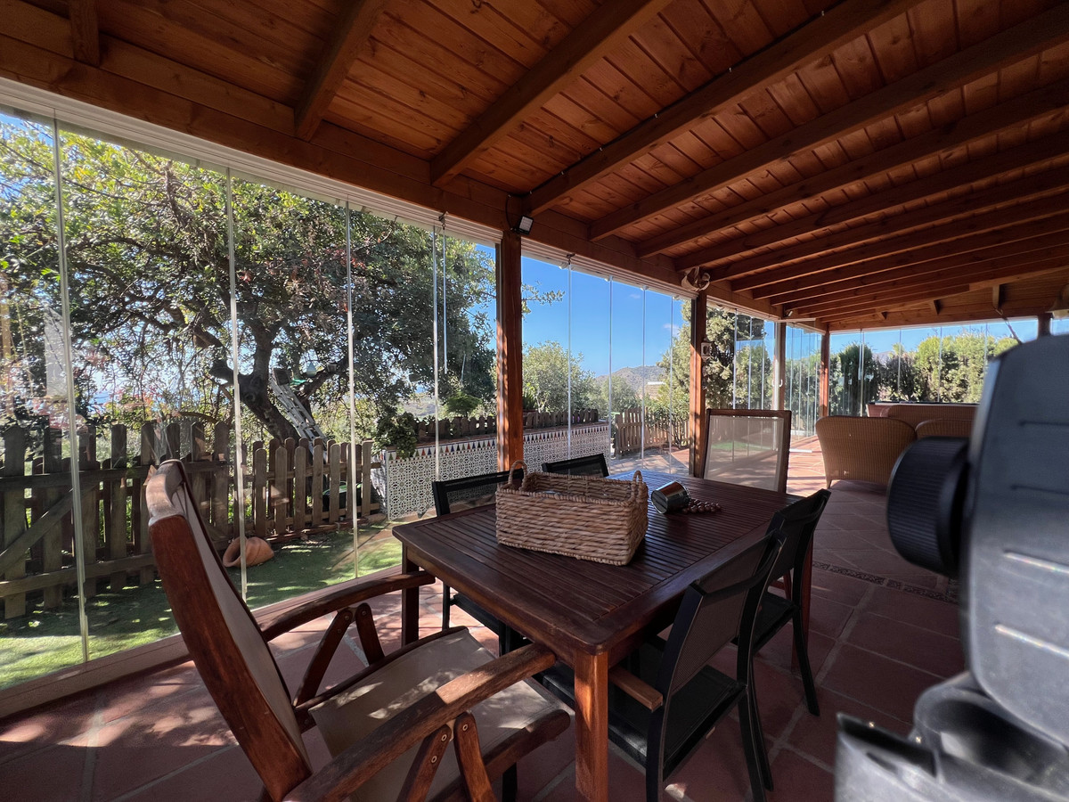 Se vende Villa - Chalet de 3 dormitorios en Costa Del Sol East, Málaga, España