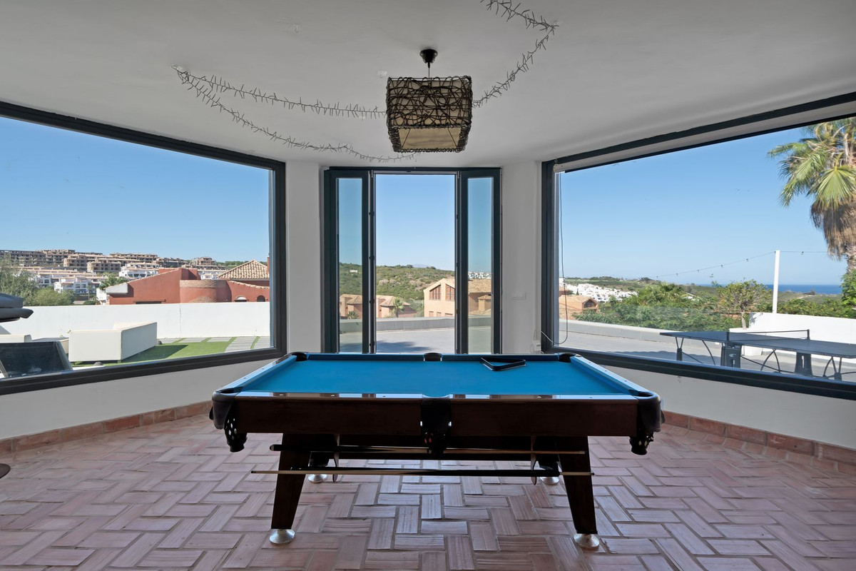 Se vende Villa - Chalet de 4 dormitorios en Costa Del Sol, Cadiz, España
