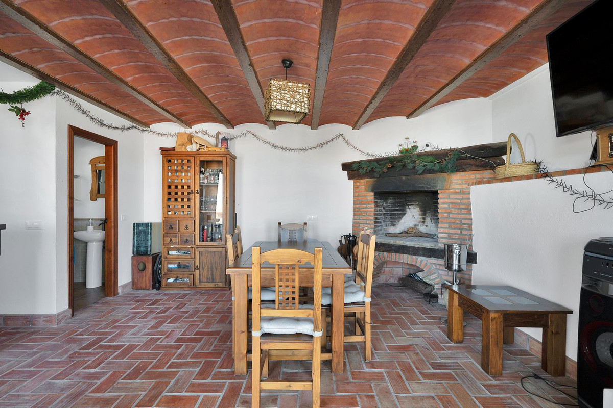 Se vende Villa - Chalet de 4 dormitorios en Costa Del Sol, Cadiz, España
