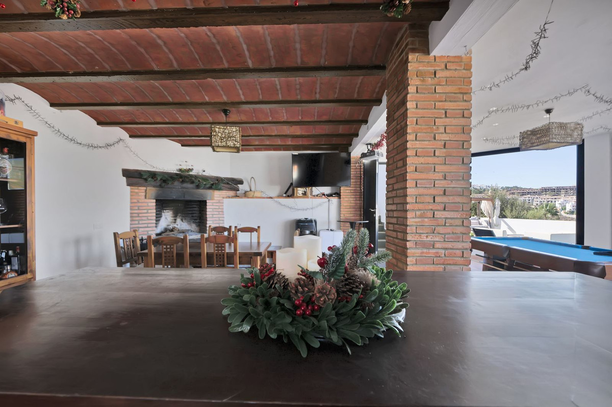 Se vende Villa - Chalet de 4 dormitorios en Costa Del Sol, Cadiz, España