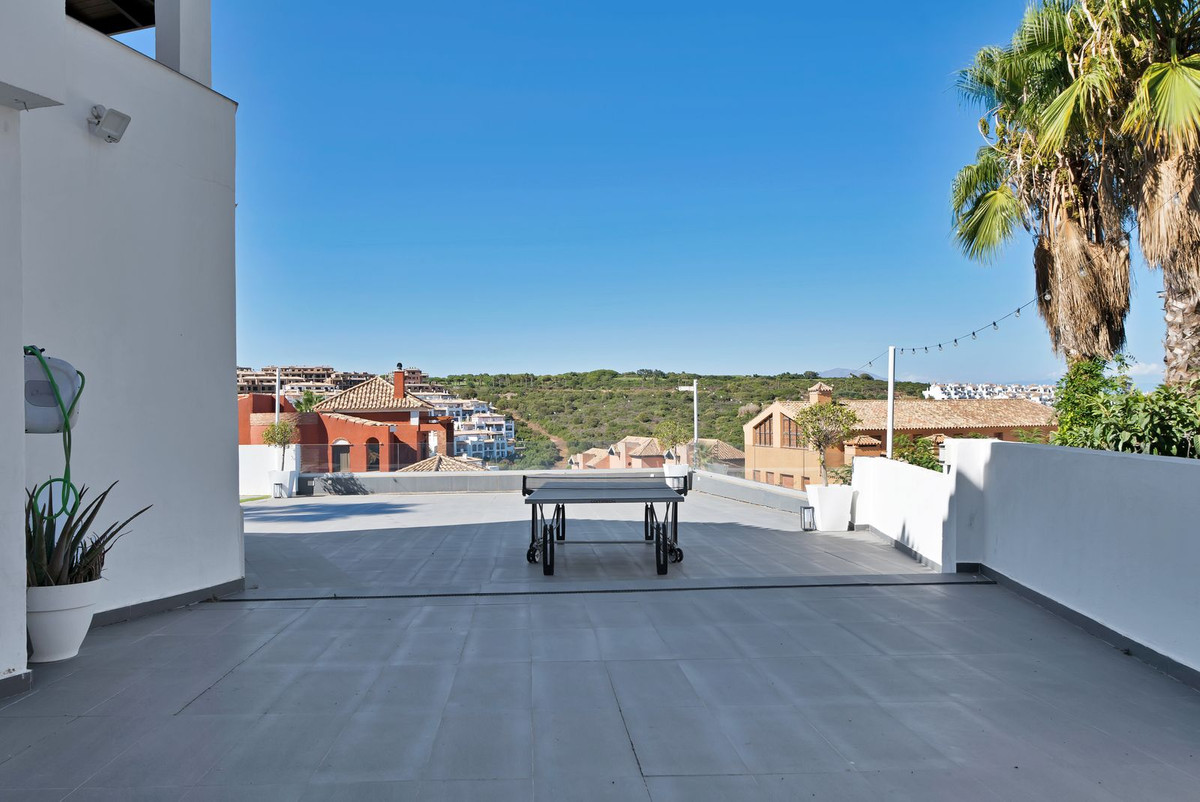 Se vende Villa - Chalet de 4 dormitorios en Costa Del Sol, Cadiz, España