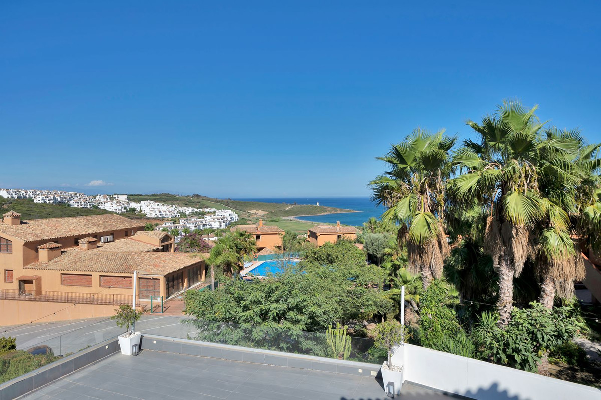 Se vende Villa - Chalet de 4 dormitorios en Costa Del Sol, Cadiz, España