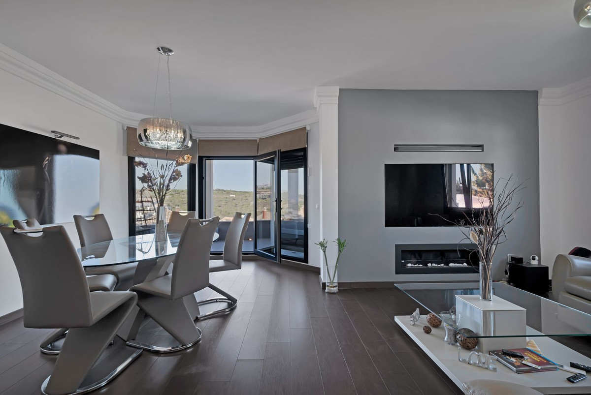 Se vende Villa - Chalet de 4 dormitorios en Costa Del Sol, Cadiz, España