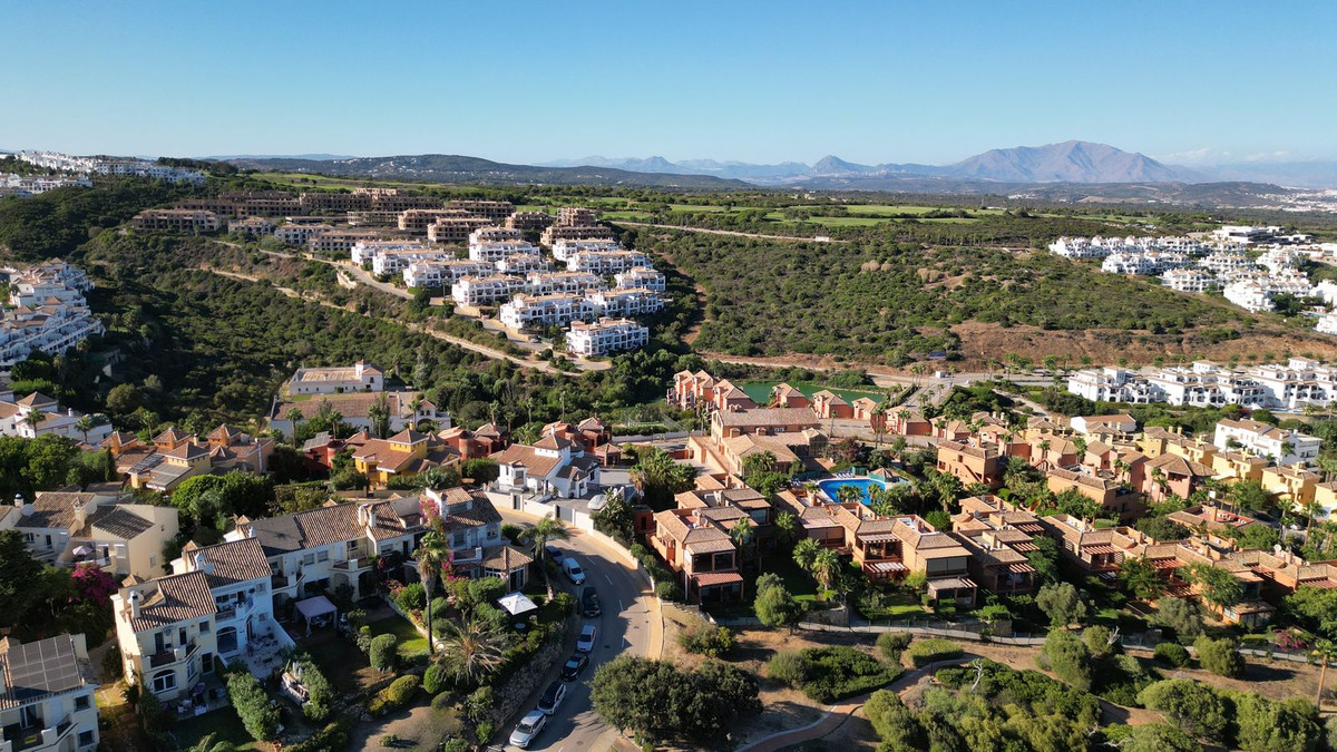 Se vende Villa - Chalet de 4 dormitorios en Costa Del Sol, Cadiz, España