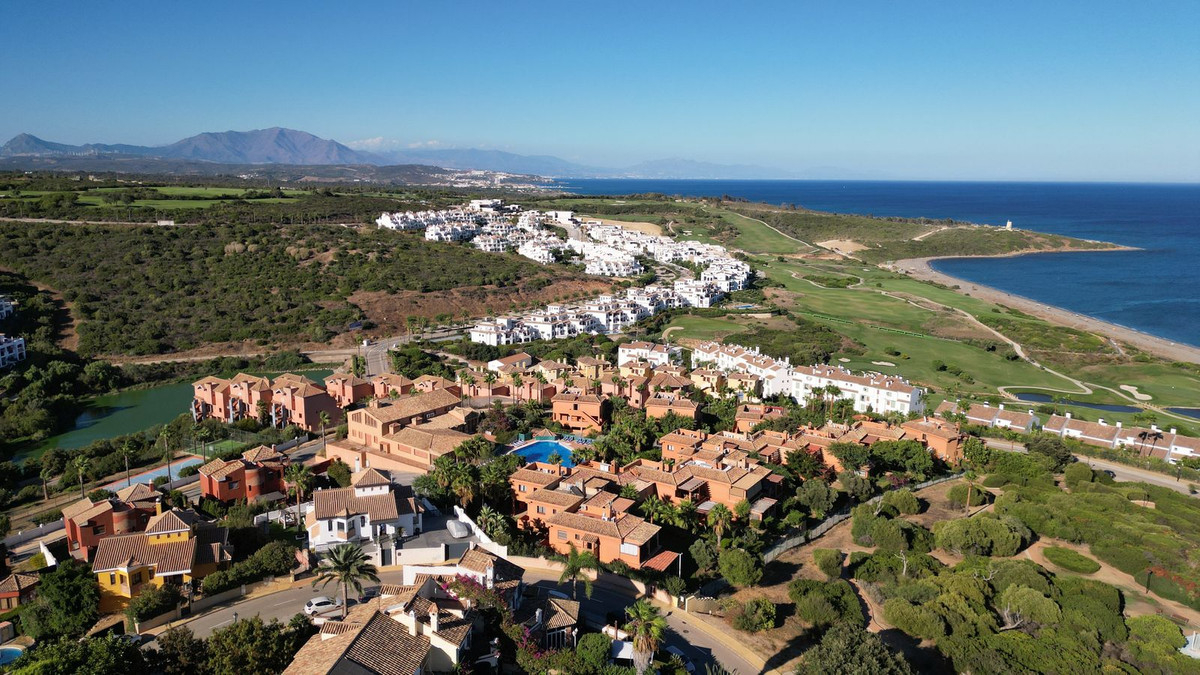 Se vende Villa - Chalet de 4 dormitorios en Costa Del Sol, Cadiz, España