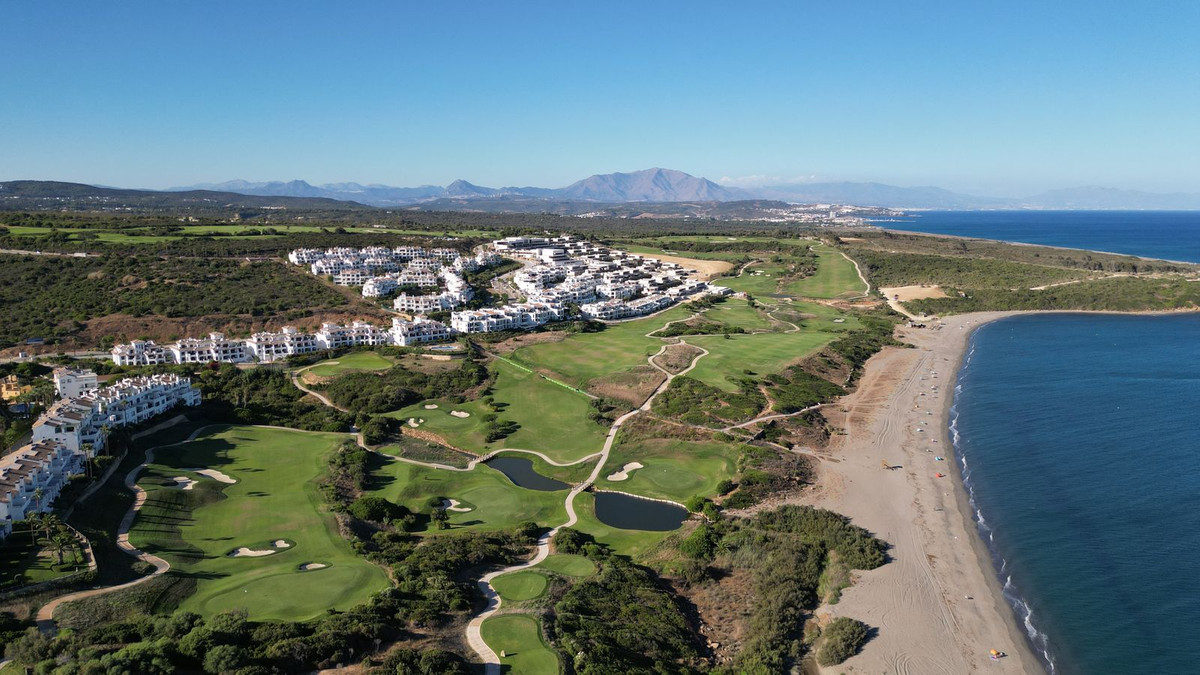 Se vende Villa - Chalet de 4 dormitorios en Costa Del Sol, Cadiz, España