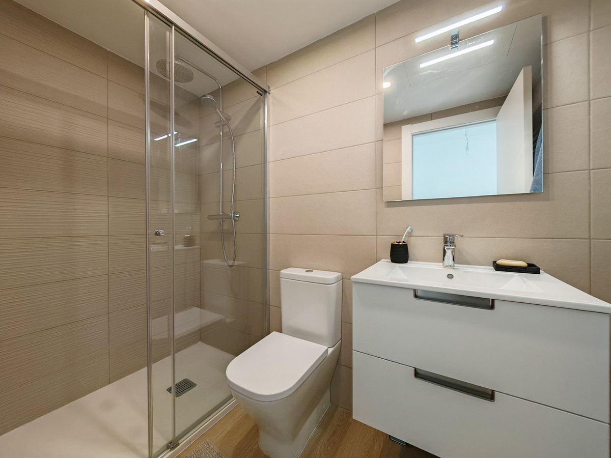 2 Bed Apartment for sale in Estepona Costa Del Sol, Málaga, Spain